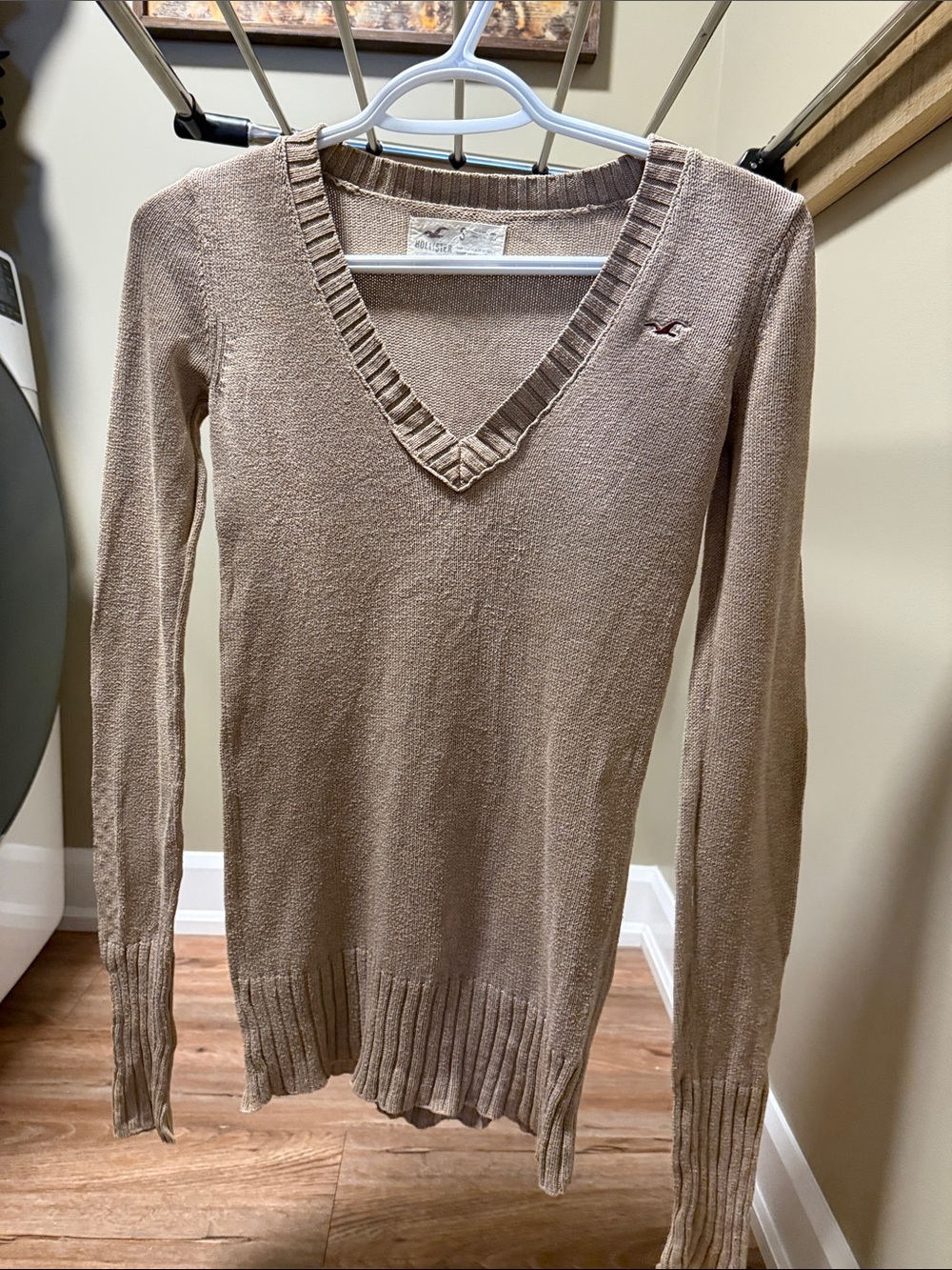 Hollister Women's V-Neck Slim Knit Sweater - Beige Taupe